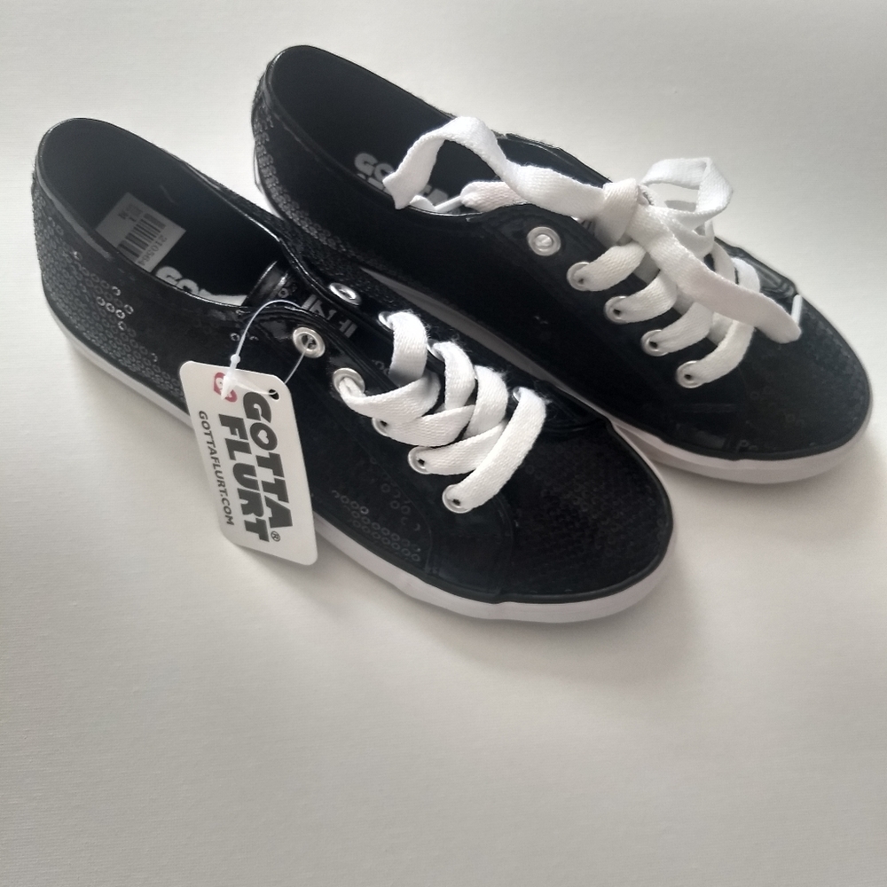 Gotta Flurt Girls Sneakers (sz. 1)
